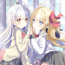 This is a pixiv picture whose title is 金銀髪ちゃん.