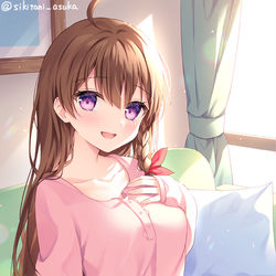 This is a pixiv picture whose title is 私服姿の先輩.