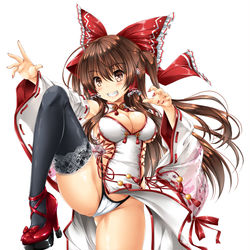 This is a pixiv picture whose title is 蹴りが強そうな霊夢さん.