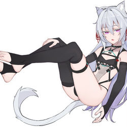 This is a pixiv picture whose title is 白猫猫.