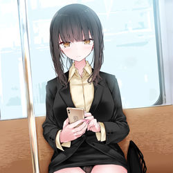 This is a pixiv picture whose title is 通勤電車内でぱんつを見られてる事に気付いた新入社員ちゃん.