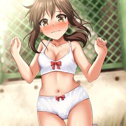 This is a pixiv picture whose title is 【fantiaコミッション】下着姿で長縄跳びする吹雪ちゃん.