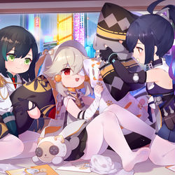 This is a pixiv picture whose title is 枕投げ.