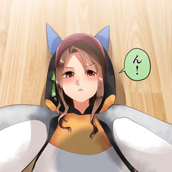 This is a pixiv picture whose title is 起こして欲しいキングペンギン.