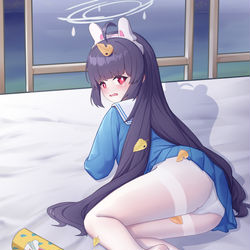 This is a pixiv picture whose title is 白丝小腿.