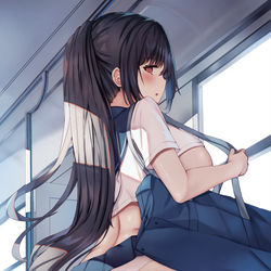 This is a pixiv picture whose title is 捲れる短め制服娘.