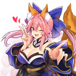 This is a pixiv picture whose title is 恋ダンスキャス狐.
