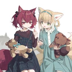 This is a pixiv picture whose title is 🦊🦊.
