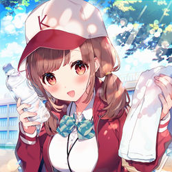 This is a pixiv picture whose title is 「先輩!お疲れ様です!」.