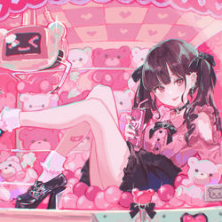 This is a pixiv picture whose title is 地雷ちゃん×クレーンゲーム💕.
