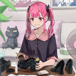 This is a pixiv picture whose title is 物を大切にする見た目地雷系幼馴染.