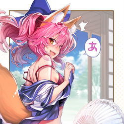 This is a pixiv picture whose title is 半脱ぎメスガキキャス狐.
