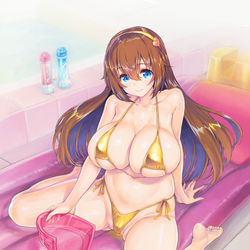 This is a pixiv picture whose title is マットにおすわりYUAちゃん＜金ビキニ＞.