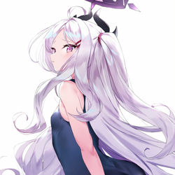 This is a pixiv picture whose title is 水着ヒナ.