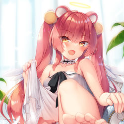 This is a pixiv picture whose title is そんなに見たいの？💕.