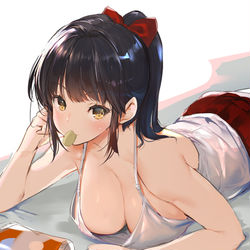 This is a pixiv picture whose title is ポテチを食べる幼馴染ちゃん.