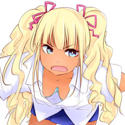 This is a pixiv picture whose title is 同じ目線で話しかけてくれるギャル。.