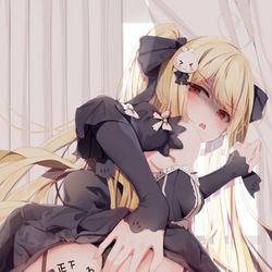 This is a pixiv picture whose title is 打牌输了的惩罚游戏.