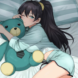 This is a pixiv picture whose title is 響誕生日おめ！（2日遅れ）.