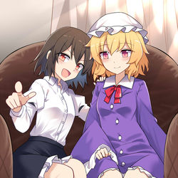 This is a pixiv picture whose title is 蓮子と観たいレースがある.
