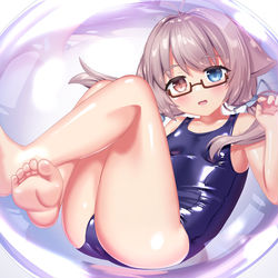 This is a pixiv picture whose title is シャボン玉に包まれた女の子.