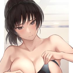This is a pixiv picture whose title is 水着が入らなくて胸の成長を気にする響先輩.