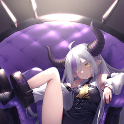 This is a pixiv picture whose title is 玉座.