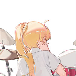 This is a pixiv picture whose title is 虹夏.