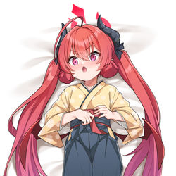 This is a pixiv picture whose title is 抱き枕みたいなジュンコ(表面).