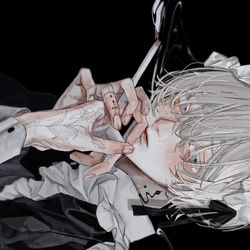 This is a pixiv picture whose title is 白髪メイド.