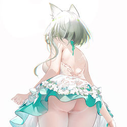 This is a pixiv picture whose title is 凯猫猫 踩.