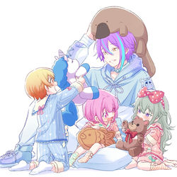 This is a pixiv picture whose title is ぬいぐるみのおはなし会.