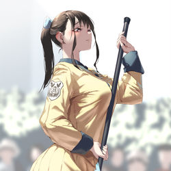 This is a pixiv picture whose title is 納得できないまま旗を振る先生.