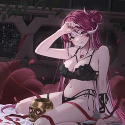 This is a pixiv picture whose title is 下着宝鐘マリン.