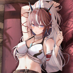 This is a pixiv picture whose title is 夜刀.