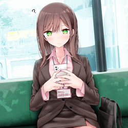 This is a pixiv picture whose title is 「あの人、ずっとこっちを見てるような・・？」.