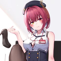 This is a pixiv picture whose title is 船長のおみ足.