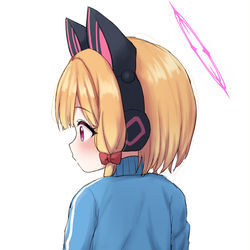This is a pixiv picture whose title is 無意識にブルマの食い込みを直そうとするモモイ.