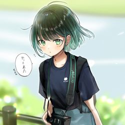 This is a pixiv picture whose title is 「私服の写真部の先輩」.