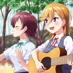 This is a pixiv picture whose title is 一緒に歌うかのエマちゃん.