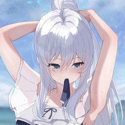 This is a pixiv picture whose title is ブルアカ　水着ミヤコ.