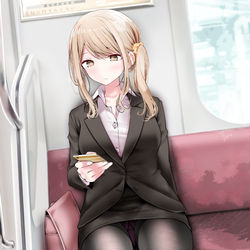 This is a pixiv picture whose title is 通勤電車でぱんつが見えてるサイドテールOL.