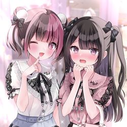 This is a pixiv picture whose title is 推しに会えて号泣するオタク.