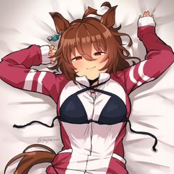 This is a pixiv picture whose title is ジャージ水着タキオン.