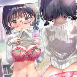 This is a pixiv picture whose title is 【過去絵メガネ差分】下着を見せてくれる女の子.
