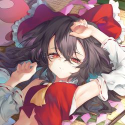 This is a pixiv picture whose title is 夏バテ霊夢さん.