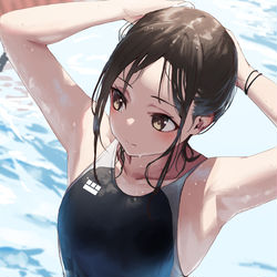 This is a pixiv picture whose title is プールを歩いてる女子.