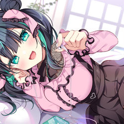 This is a pixiv picture whose title is 「２人っきりなんだし……」.