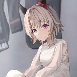 This is a pixiv picture whose title is 着替えチャン.