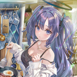 This is a pixiv picture whose title is 朝食作りに挑戦するユウカちゃん.